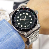  Shop Authentic Gucci Dive Analog Black Dial Silver Steel Strap Watch For Men - YA136208 - Luxxuri
