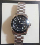  Shop Authentic Gucci Dive Quartz Black Dial Silver Steel Strap Watch For Men - YA136301 - Luxxuri